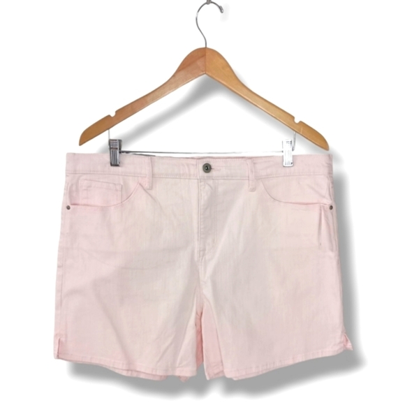NWT JESSICA SIMPSON SIDE SLIT DENIM SHORTS IN LIGHT PINK SIZE 12 - Picture 2 of 7